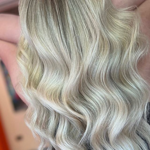 Long blonde waves